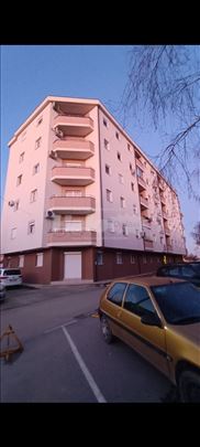 Stan dvosoban,40m2,izdajem 0654138974