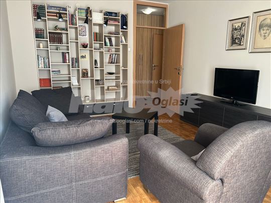 Komforan 1.5 stan Bežanijska Kosa