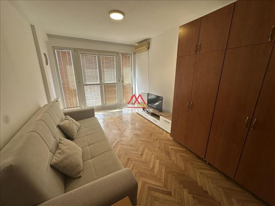 Garsonjera - 28m2 - Grbavica