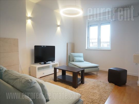ID#26186, Izdavanje, Stan, Centar, 106 m2