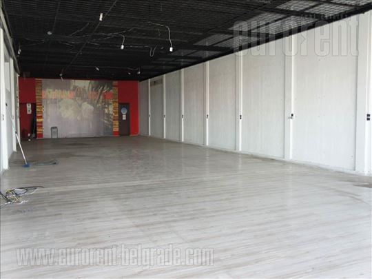 ID#38934, Izdavanje, Magacin, Galenika, 260 m2 + 3