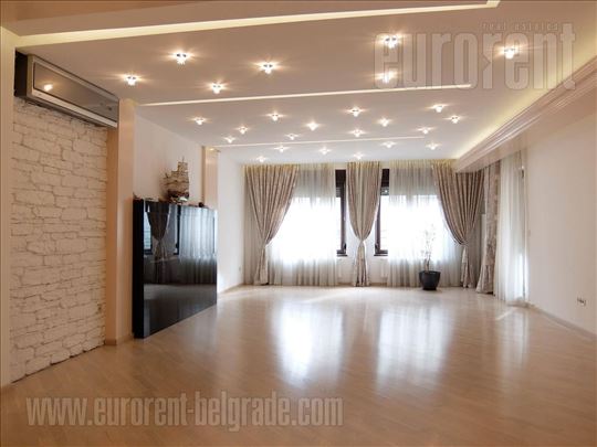 ID#39233, Izdavanje, Stan, Centar, 186 m2
