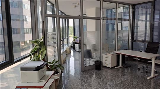 ID#49138, Izdavanje, P.P., Blok 26, 583 m2