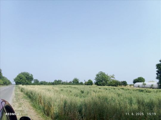 Kukujevci plac 1626m2 top lokacija HITNO!