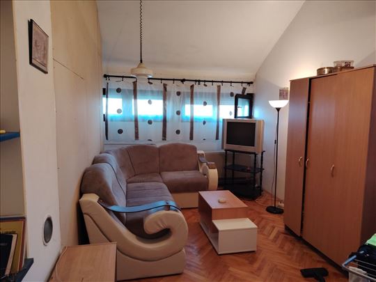 Padinska skela, Srpskog husarskog puka, 58m2
