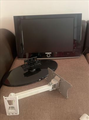 Samsung TV sa postoljem i nosačem 48cm