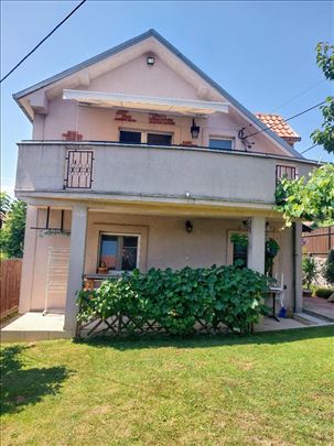 Manja zasebna porodicna kuća na 3a 