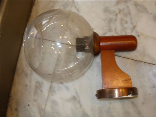 Zidna lampa