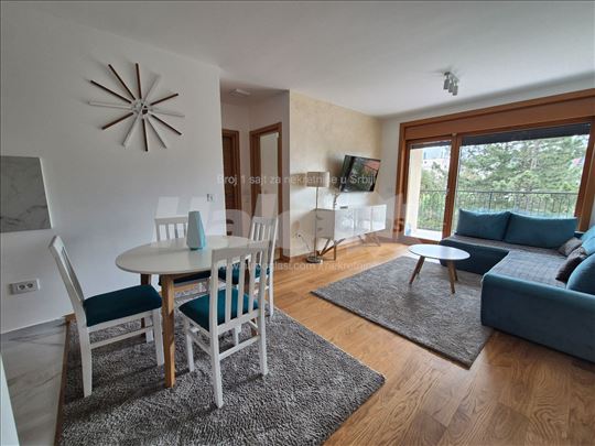 Zlatibor, 52m², 2 spavaće sobe, 50m od Mone