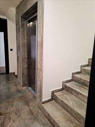 Bulevar kralja Aleksandra Lux stan 71m2 
