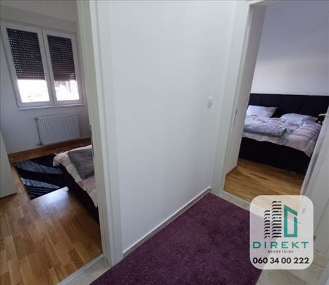 Useljiv, namešten stan sa dve spavaće sobe