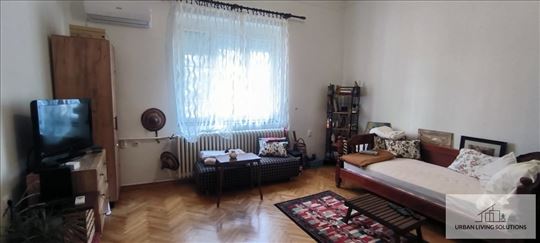 Vračar - dvosoban salonac Prote Mateje