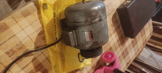 Elektro motor