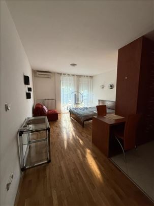 Slavija, Bulevar oslobođenja, 35 m2