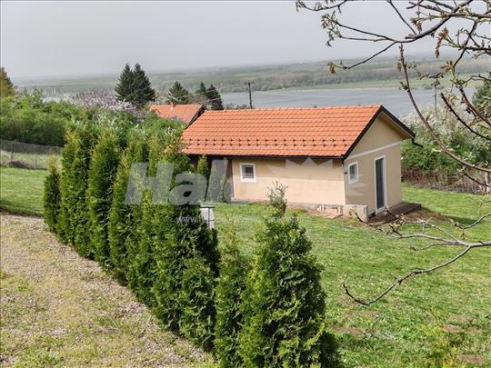 Vikendica na Dunavu, Krčedin naselje Breskvik