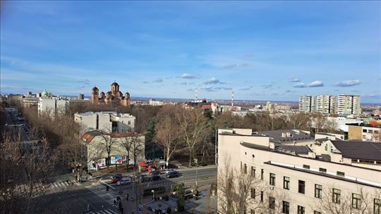 Vračar, jedna spavaća soba i fantastičan pogled 