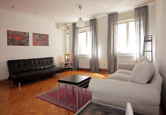 Veoma lep stan, centar Majke Jevrosime 65m2