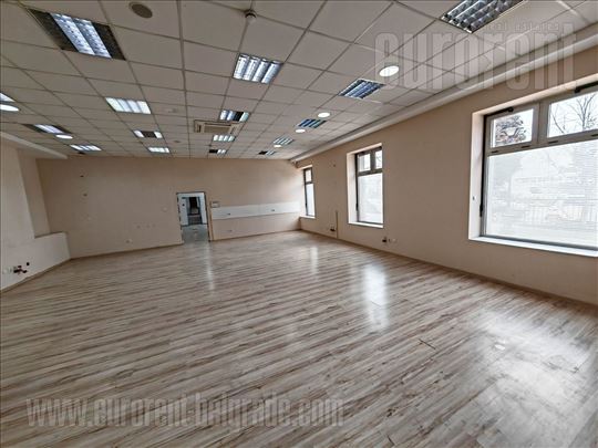 ID#32403, Izdavanje, P.P., Senjak, 480 m2
