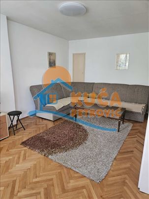 Izdaje se stan na Bulevaru Nemanjića