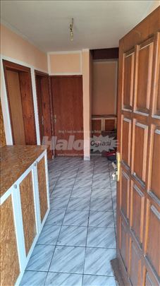 Izdajem stan 60m²