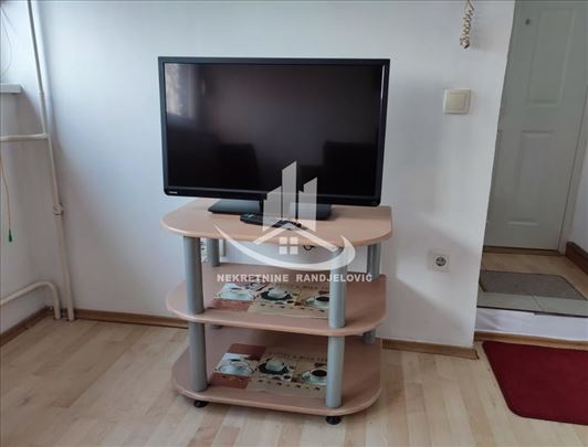 Izdajemo 1,5 stan,kompletno opremljenu na Bogoslov