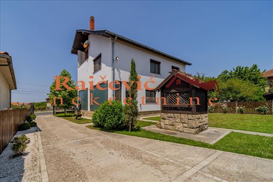 Mladenovac, Smederevski put, 6.0 kuca, 469 m2