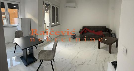 Namesten, Zemun, Gornji grad, Slavonska, 1.5, 45m2