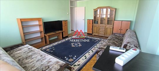 Trosoban stan - 64m2 - Liman 2 