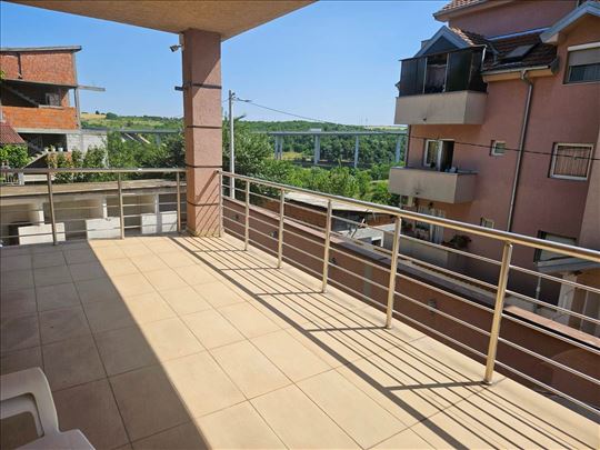 Uknjižena,neuseljavana kuća ,411 m² ,3sprata
