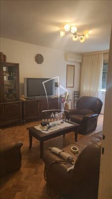 Filmski grad, sa garažom, pet friendly ID#11274