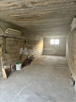 Garaza 30m2 - Petlovo Brdo