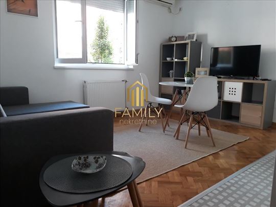 Izdaje se moderan, dvosoban stan na Grbavici,39m2