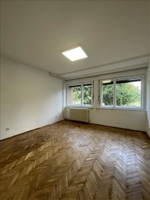 Izdaje se poslovni prostor ID#2189