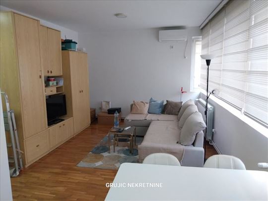 Izdavanje 32m2,Stari Grad,Centar,Takovska, ID#1594
