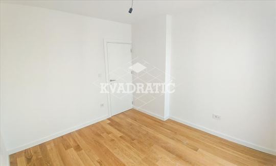 Lux Stan Vukov Spomenik, 4.0, Cg, 86m2, Bez proviz