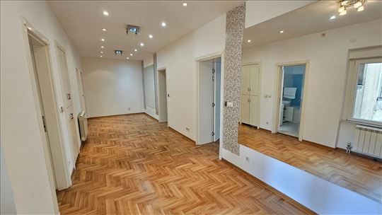 Višegradska-lux 4.0 salonac
