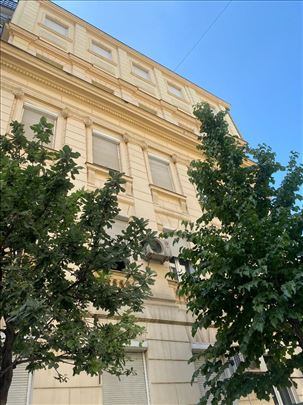 Vračar, salonac