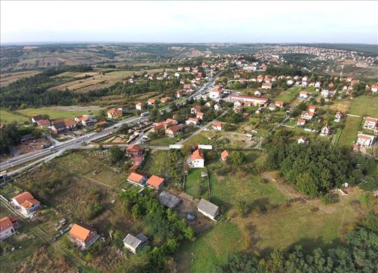Baćevac, započeta gradnja, kod magistrale, 12.25a 
