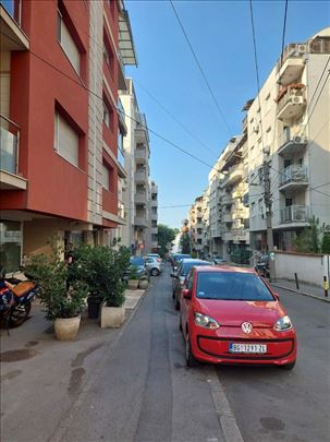 Bulevar Kralja Aleksandra Djeram 3-soban Novograd.