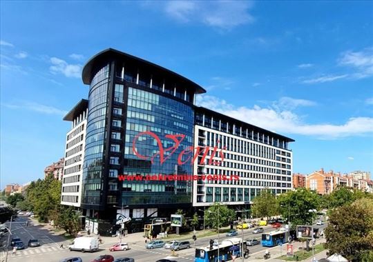 Bulevar oslobođenja 90 m2 - 800 Evra LUX
