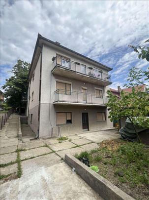 Kaluđerica, uknjižen na 130 m2, odmah useljiv