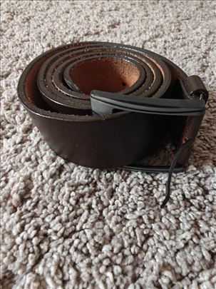 Razna polovna garderoba za lov