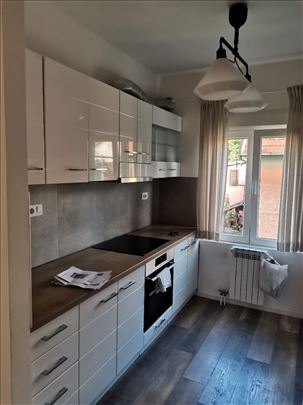 Renoviran 3.0 polunamešten stan