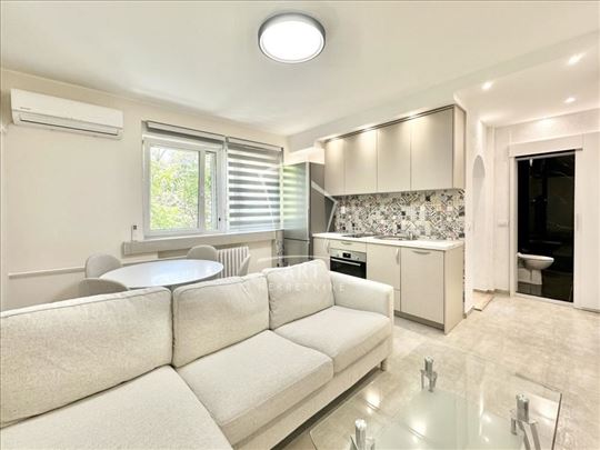 Zemun centar, odlična lokacija 30m2 ID#11295