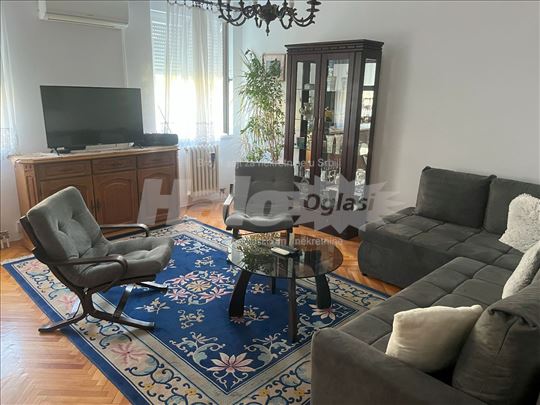 Ilije Stojadinovića, Filmski grad, namešten, 54 m2