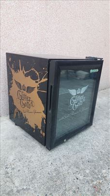 Mini bar frizider 