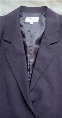 Niv,nekoriscen zenski crni sako 52