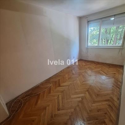 Uknjižen stan - Braće Jerković ID#3875