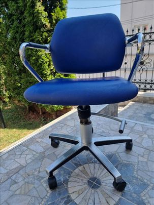 Welonda frizerska stolica