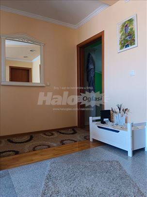 Izdajem kuću u Kaludjerici